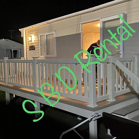 Summer Breeze Deluxe Caravan Rental Saint Osyth エクステリア 写真