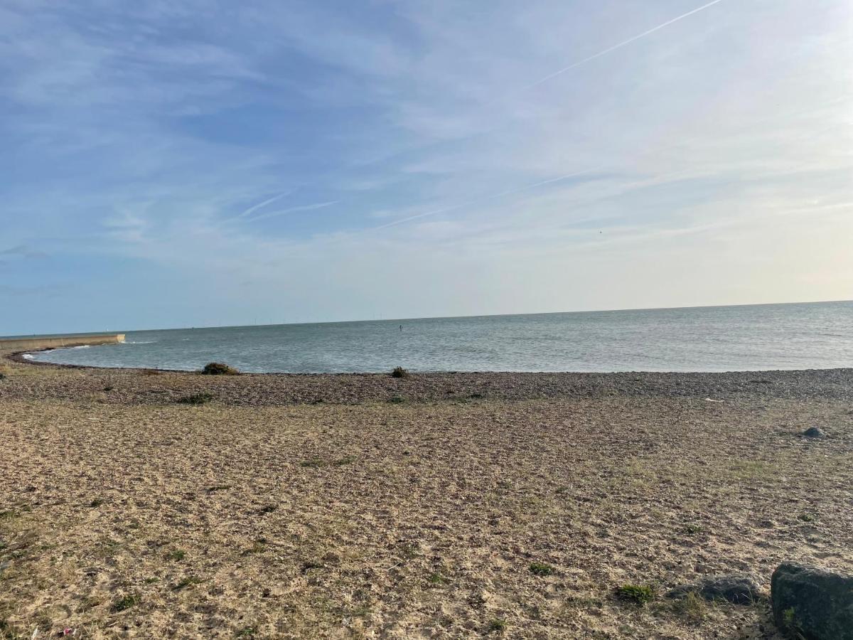Summer Breeze Deluxe Caravan Rental Saint Osyth エクステリア 写真