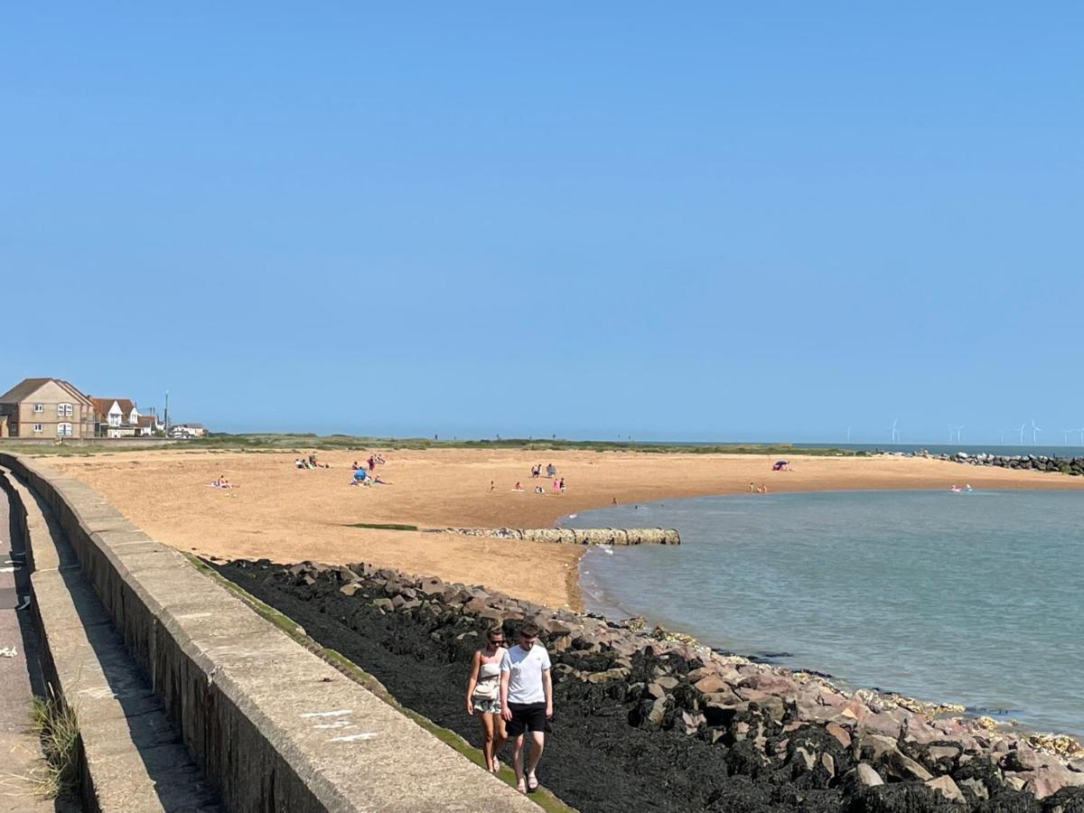 Summer Breeze Deluxe Caravan Rental Saint Osyth エクステリア 写真