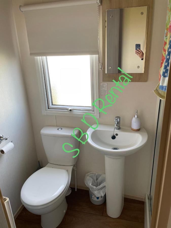 Summer Breeze Deluxe Caravan Rental Saint Osyth エクステリア 写真