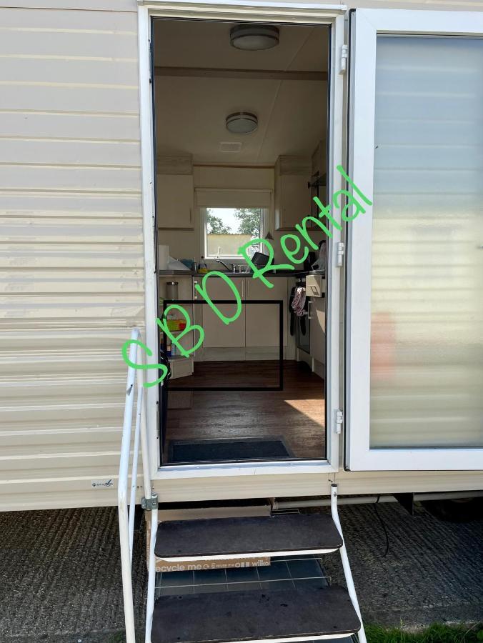 Summer Breeze Deluxe Caravan Rental Saint Osyth エクステリア 写真