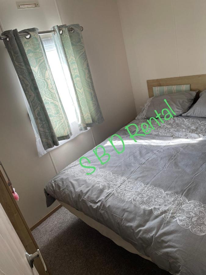 Summer Breeze Deluxe Caravan Rental Saint Osyth エクステリア 写真
