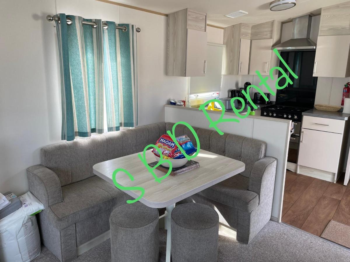 Summer Breeze Deluxe Caravan Rental Saint Osyth エクステリア 写真