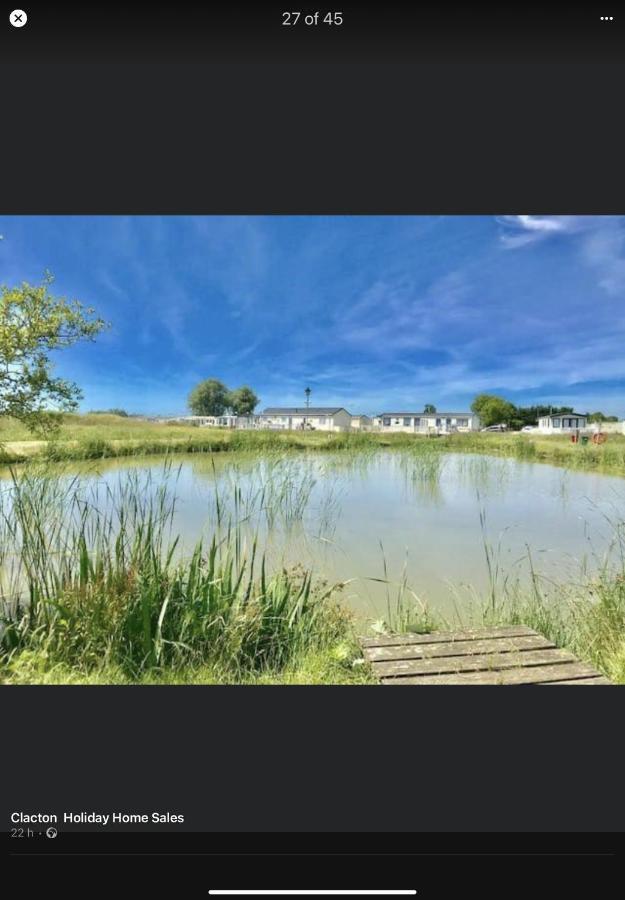 Summer Breeze Deluxe Caravan Rental Saint Osyth エクステリア 写真