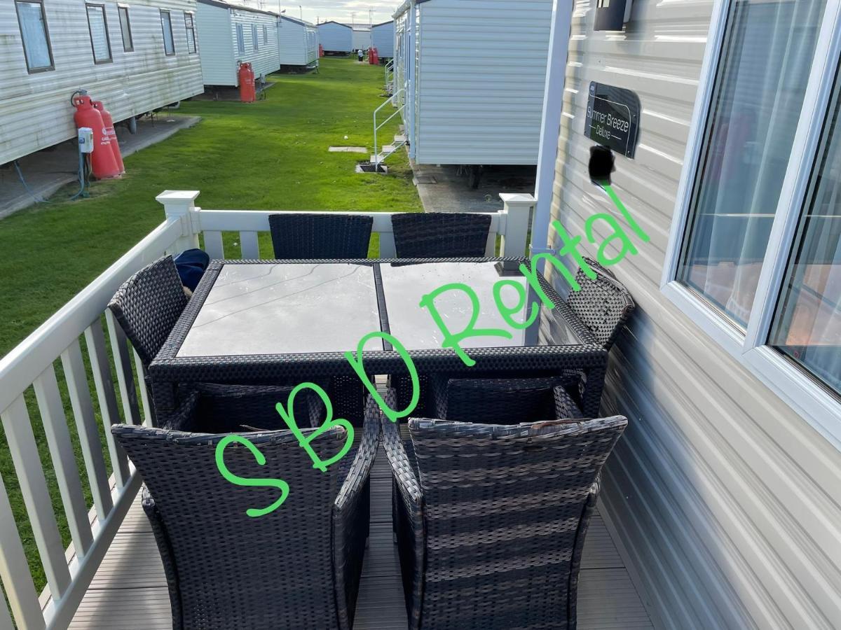 Summer Breeze Deluxe Caravan Rental Saint Osyth エクステリア 写真