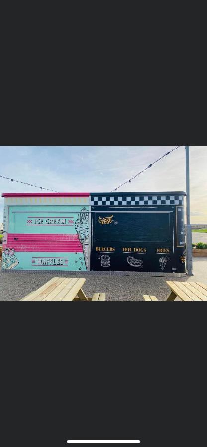 Summer Breeze Deluxe Caravan Rental Saint Osyth エクステリア 写真